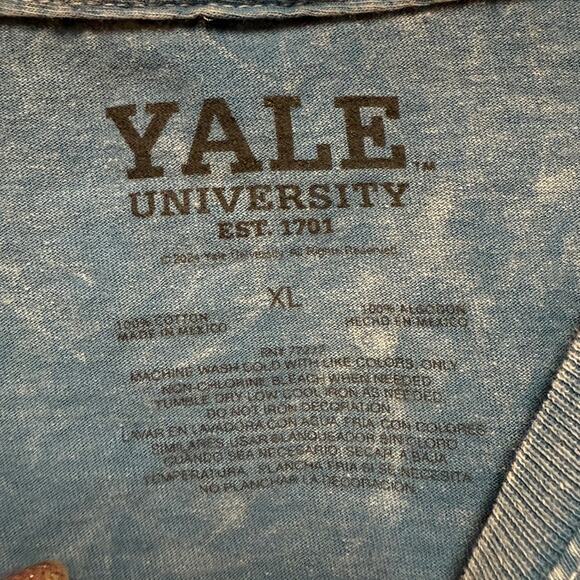 Yale University cropped oversize shirt with bulldog Size XL - Picture 2 of 4